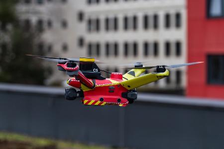 Automatisierte Drohnen sollen künftig Livebilder von Einsatzorten liefern - noch vor Eintreffen der Feuerwehr. (Handout)