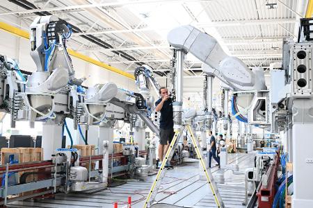 Order aus Übersee retten die Auftragszahlen für den deutschen Maschinenbau im Oktober.