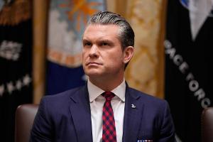 US-Verteidigungsminister Pete Hegseth kündigt weitere Angriffe an 