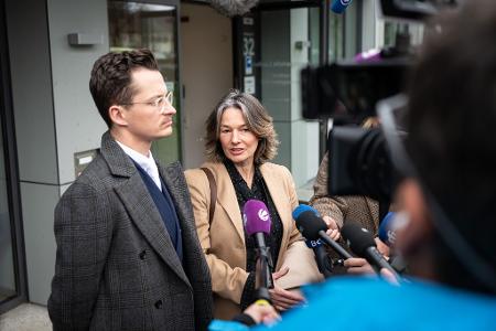Die Anwälte des Angeklagten, Yves Georg und Regina Rick, forderten nach dem Urteil weitere Konsequenzen.