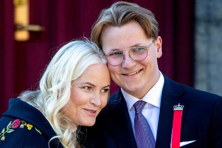 Palast gratuliert mit Fußball-Foto Prinz Sverre Magnus zum Geburtstag