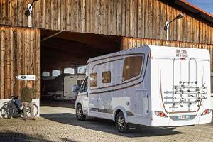 Wohnmobil, Scheune, Winterstellplatz