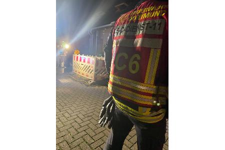 Die Einsatzkräfte der Feuer- und Rettungswache 6 führten Kontroll- und Belüftungsmaßnahmen durch