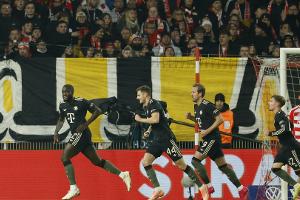 Zwei Union-Eigentore: FC Bayern im Pokal-Viertelfinale