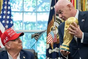 "Clownesk": Kritik an Infantino und dem FIFA-"Friedenspreis"