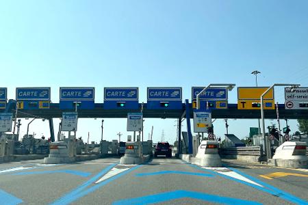 In Italien soll es bei Verspätungen wegen Autobahn-Baustellen jetzt Geld zurückgeben. (Archivfoto)