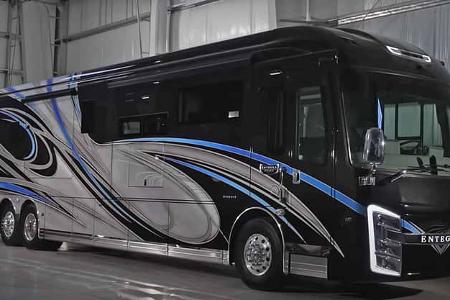 Außenaufnahme, Doppelachse, Lackierung blau