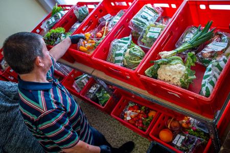  Vielen Tafeln fehlen immer noch dringend Helferinnen und Helfer. (Archivbild)