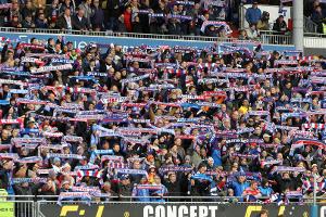 Vor Weihnachten: Freibier für die Fans von Holstein Kiel