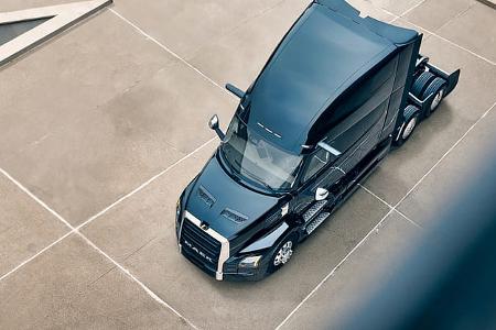 11/2025 Mack Pioneer USA Truck