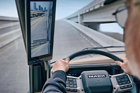 11/2025 Mack Pioneer USA Truck