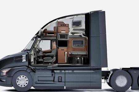 11/2025 Mack Pioneer USA Truck