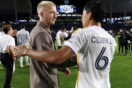 Reus als DAZN-Experte beim BVB-Spiel