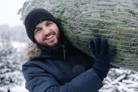 Überstehende Ladung kennzeichnen