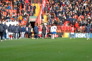 Charlton: Partie nach Notfall abgebrochen - Fan verstorben
