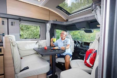 Sitzgruppe, Hymer B-MC T 680, Wohnmobil, Camping, Premium, Urlaub