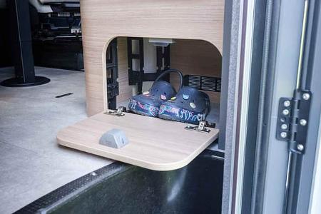 Schuhe, Hymer B-MC T 680, Wohnmobil, Camping, Premium, Urlaub