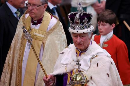 König Charles III. trug die State Crown nach seiner Krönung (Archivbild).
