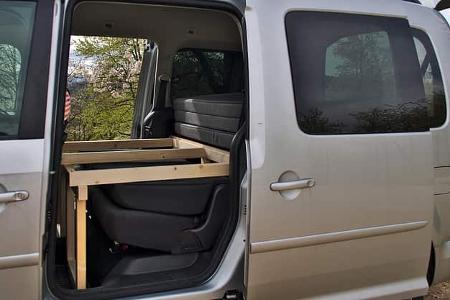 Armin Neub Möbelmodul Fußraum