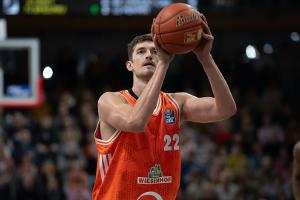 Bei Pleiß-Debüt: Vechta kämpft Hamburg nieder