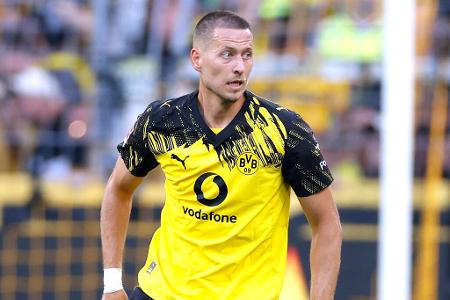 Waldemar Anton - Note: 2,0 - Ackerte aufmerksam gegen Asllani und legte den TSG-Torjäger über weite Strecken erfolgreich an die Kette. Machte sich selbst zwar manchmal das Leben schwer, weil er zu früh das Tackling setzen wollte. Insgesamt aber ein souveräner Auftritt.