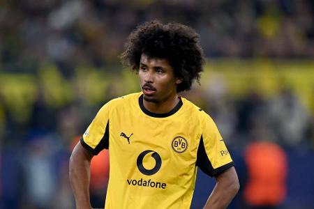 Karim Adeyemi (bis 80.) - Note: 4,0 - Lauerte auf Situationen, in denen er mit Tempo auf die letzte Kette des Gegners laufen konnte. Wurde durch die körperbetonte Spielerweise der TSG allerdings lange kalt gestellt. Drehte erst ein bisschen auf, als der BVB mit zwei Toren vorne lag und die Gäste müde wurden. Kam auch dann nicht über Ansätze hinaus.