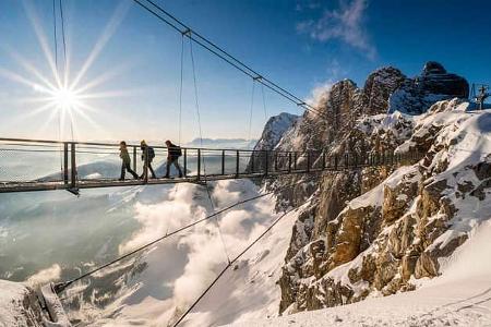 i_Winter_Alpen_Hängebrücke