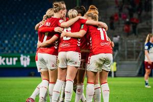 Dreierpack Jessen: Köln schlägt Hamburg souverän