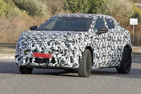 Nissan Juke EV Erlkönig