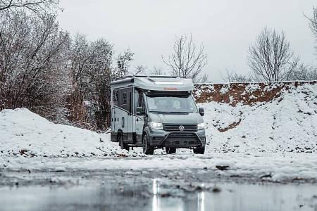 Dethleffs Globebus Performance 4x4 T16, Wohnmobil, Teilintegrierter, Aussen, Schnee