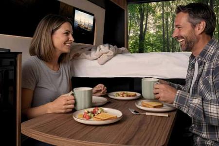 Tisch, Sitzgruppe, Pärchen, Frühstück