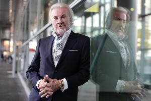 Ex-Formel-1-Manager Willi Weber wurde Medienberichten zufolge Opfer eines Überfalls.