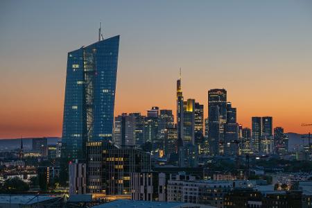 Die EZB beaufsichtigt die größten Banken im Euroraum. (Archivbild)