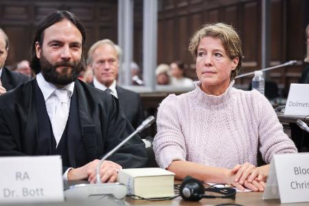 Christina Block ist angeklagt, die Entführung ihrer Kinder in Auftrag gegeben zu haben.