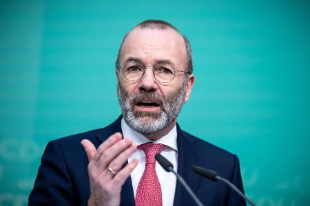 Manfred Weber (CSU) ist Vorsitzender der EVP-Fraktion im Europaparlament. (Archivbild) 