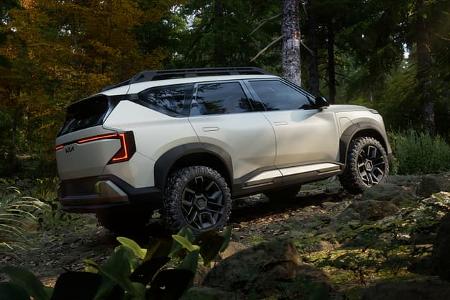 11/2025 Kia EV5 WKNDR Concept