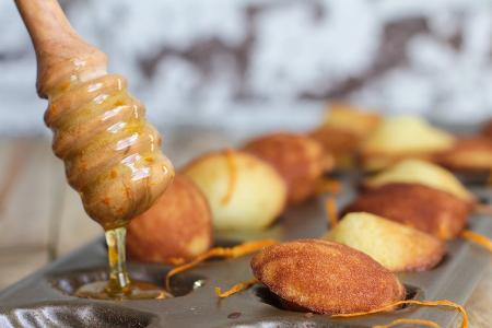 Französische Backkunst: Zarte Orangen-Honig-Madeleines