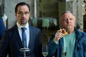 Verträge verlängert: Liefers und Prahl ermitteln weiter im "Tatort"