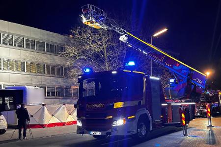 Der Junge aus dem nordrhein-westfälischen Kamen starb laut Polizei direkt nach der Kollision.