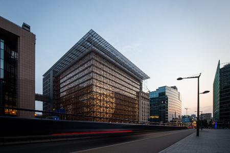 Trotz der ersten Einigung werden im Europagebäude auch in den kommenden Tagen noch schwierige Diskussionen erwartet. (Archivbild)