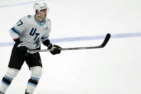 NHL: Peterka gewinnt gegen Grubauer - Mega-Trade um Hughes
