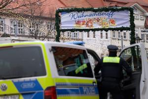 Der Weihnachtsmarkt sei in Absprache mit den Veranstaltern wieder geöffnet, teilte eine Sprecherin der Polizei auf Nachfrage mit.