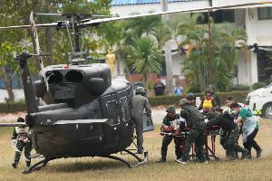  In der Nacht auf Sonntag meldeten beide Seiten Angriffe entlang der Front.
