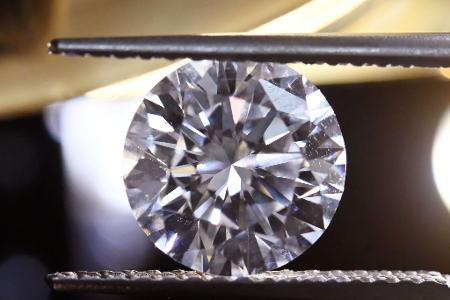 Geschliffen funkeln Diamanten. (Archivbild)