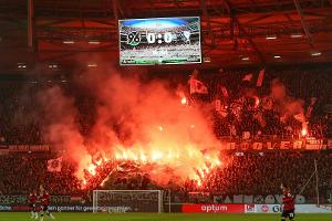 Rösler zu Pyroeinsatz: "Weiß nicht, was die Leute sich denken"