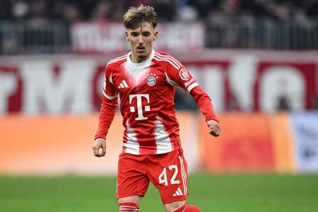 Lennart Karl - Note: 3,5 - Fand nicht durchgängig die zündenden Ideen und tat sich zwischen den Mainzer Ketten reichlich schwer. Schoss die Bayern mit seiner ersten echten Torchance in Führung, profitierte dort aber auch von der fehlenden Ordnung beim Gegner. Die Leichtigkeit der letzten Wochen fehlte ihm später in der heißen Phase.