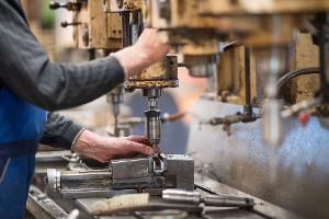 Erste Euphorie verpufft: Nur noch eine Minderheit der Mittelständler rechnet damit, dass es der Bundesregierung gelingen wird, die Wirtschaft in Deutschland in Schwung zu bringen. (Symbolbild)