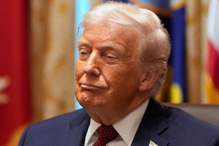 Trump will zehn Milliarden Dollar von der BBC erstreiten.