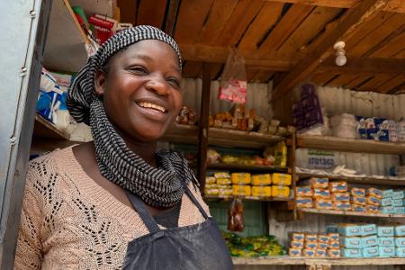 Mary Abongo hat nach einem Businesstraining und einem Darlehen einen Laden in Kibera eröffnet. (Archivbild)