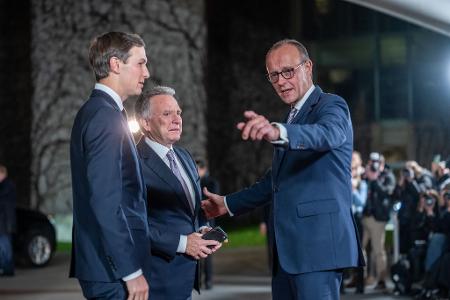 Auch Trumps Vertreter Kushner und Wittkoff waren beim Treffen mit Merz dabei.